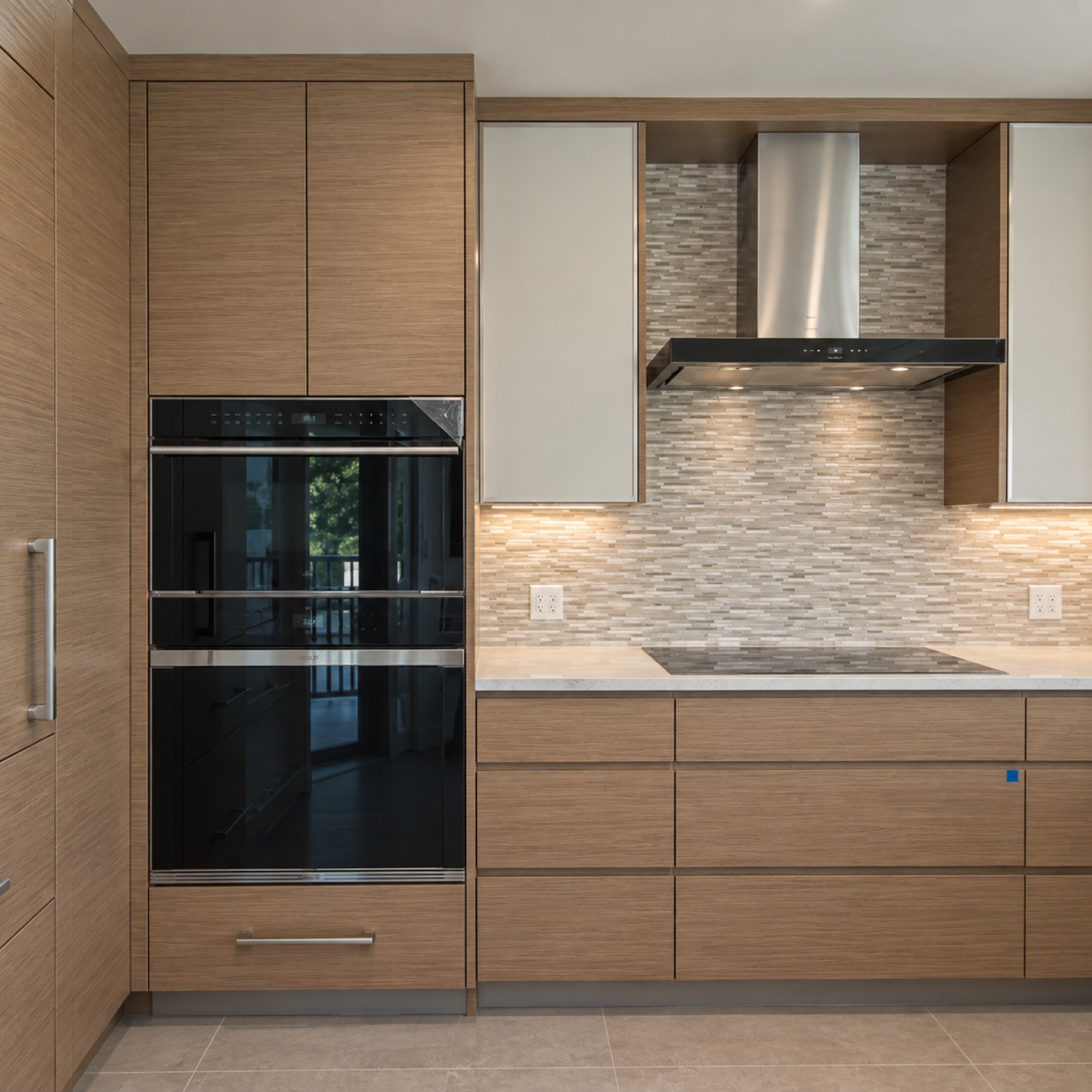 Florida kitchen cabinetry and appliance wall design