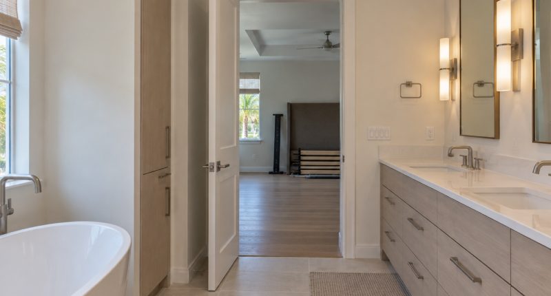 rhe-spa-inspired-primary-bath-renovation-05-bathroom-to-primary-suite