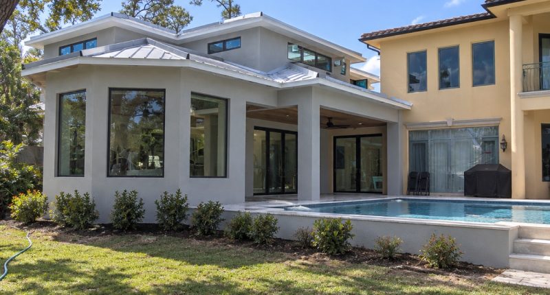 rhe-st-pete-coastal-addition-02-rear-addition-and-pool